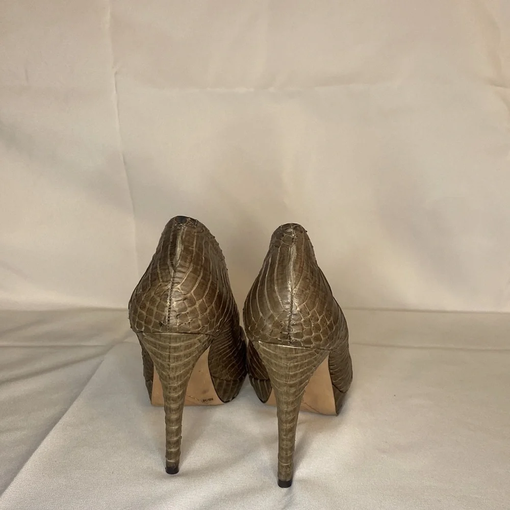 Vince Camuto Snake Skin heels - Picture 8 of 10
